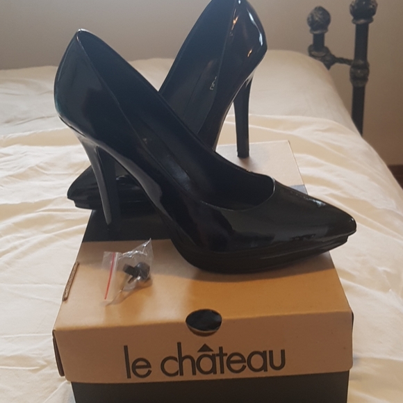 Shoes - Picture 2 of 3